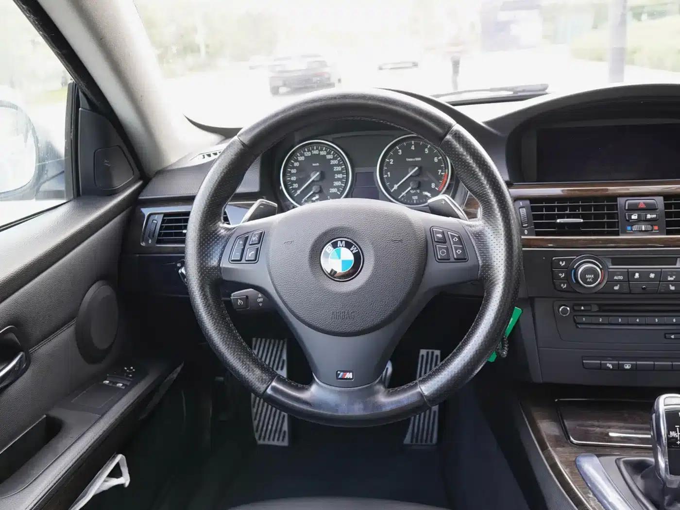 2011 BMW 3 Series 335i Coupe (Imported) — миниатюра 8