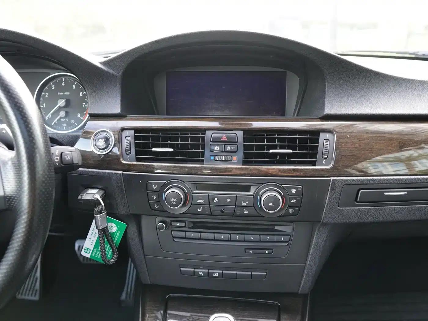 2011 BMW 3 Series 335i Coupe (Imported) — миниатюра 9