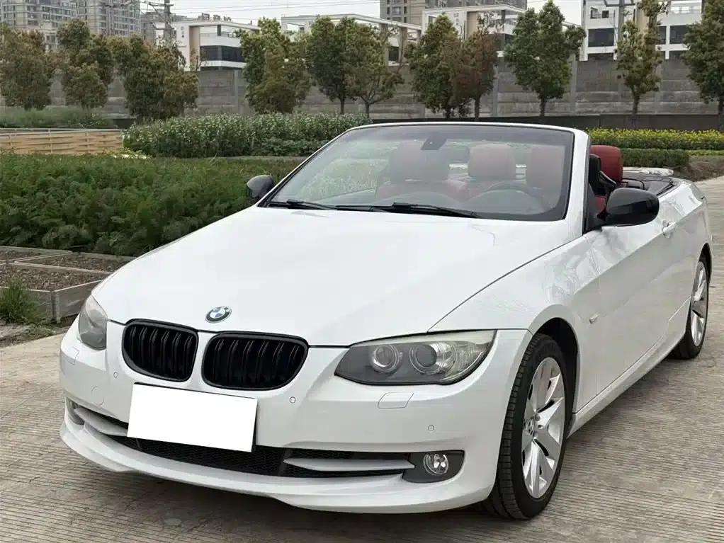 2011 BMW 3 Series Imported 330i Convertible Coupe — миниатюра 1