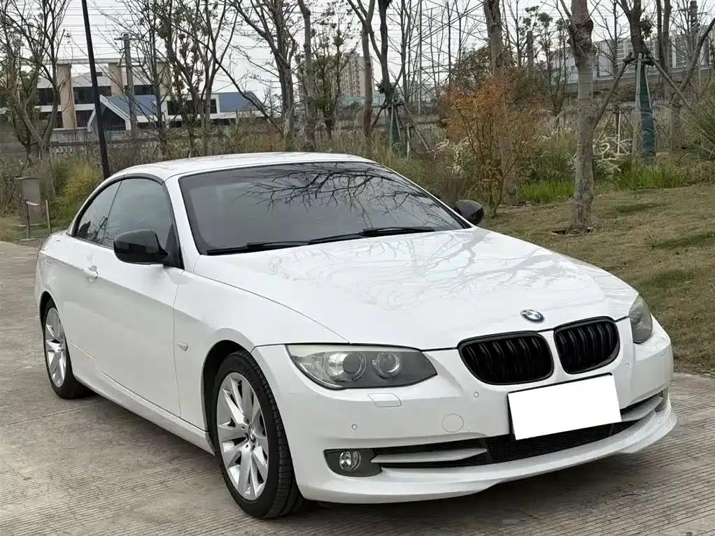 2011 BMW 3 Series Imported 330i Convertible Coupe — миниатюра 3