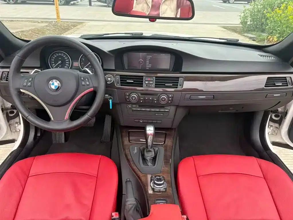 2011 BMW 3 Series Imported 330i Convertible Coupe — миниатюра 6