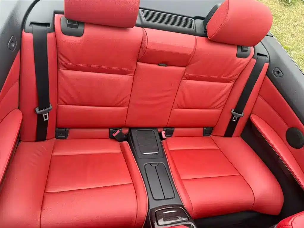 2011 BMW 3 Series Imported 330i Convertible Coupe — миниатюра 7