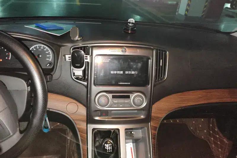 Lingzhi PLUS 2022 Touring Edition 2.0L Manual Comfort 7-Seater — миниатюра 12
