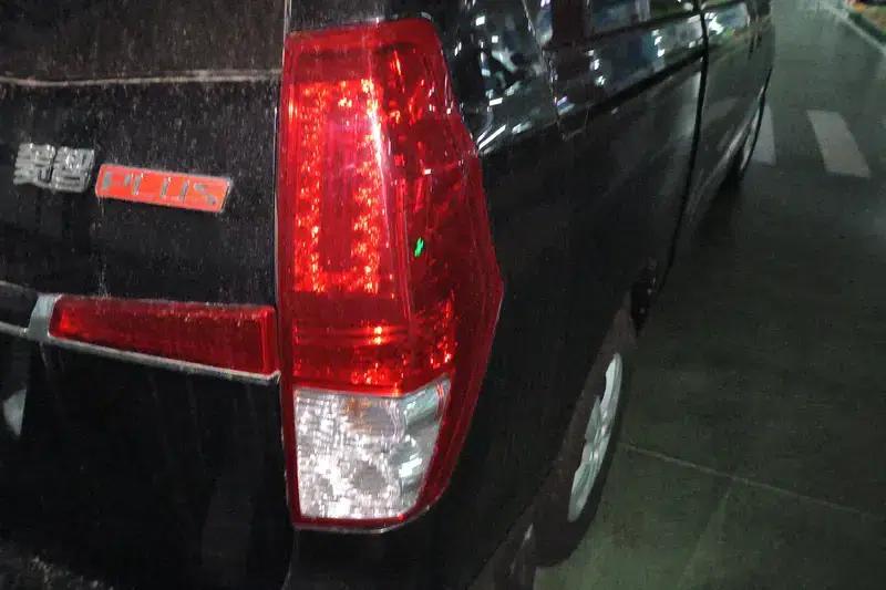 Lingzhi PLUS 2022 Touring Edition 2.0L Manual Comfort 7-Seater — миниатюра 5