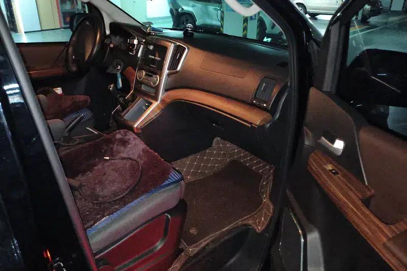 Lingzhi PLUS 2022 Touring Edition 2.0L Manual Comfort 7-Seater — миниатюра 8