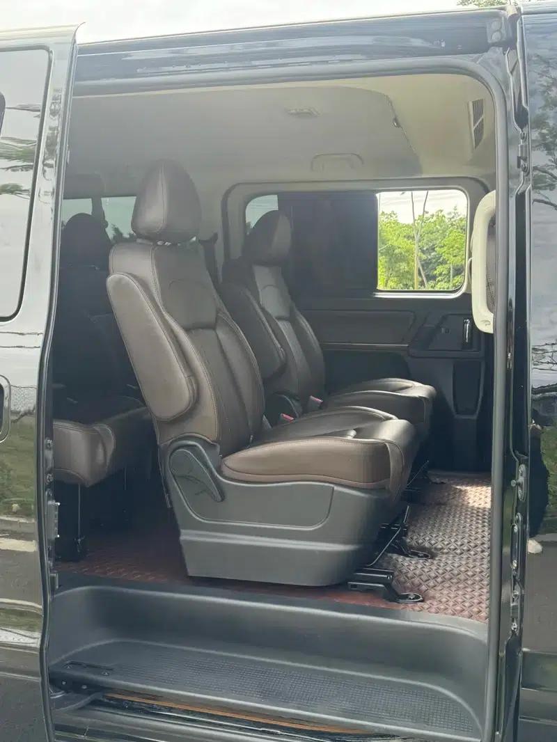 Lingzhi PLUS 2021 2.0L Manual Deluxe 9-Seater — миниатюра 12