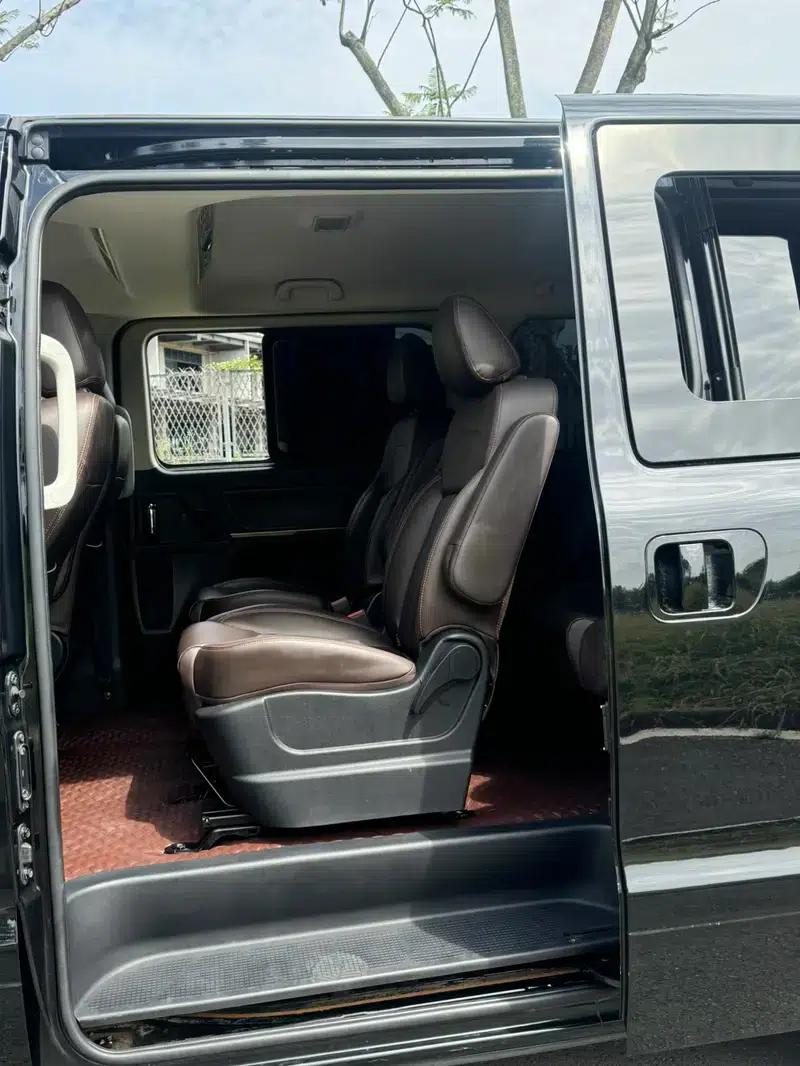 Lingzhi PLUS 2021 2.0L Manual Deluxe 9-Seater — миниатюра 7
