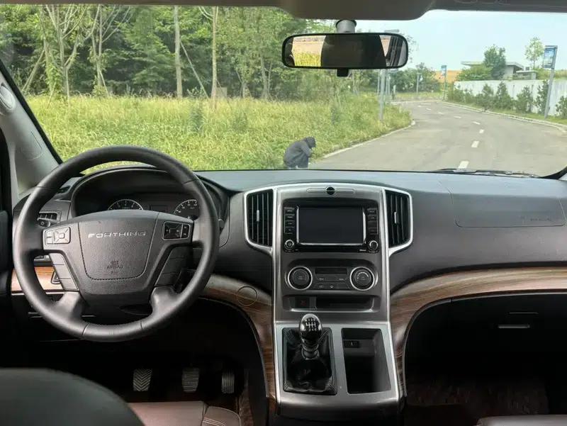 Lingzhi PLUS 2021 2.0L Manual Deluxe 9-Seater — миниатюра 10