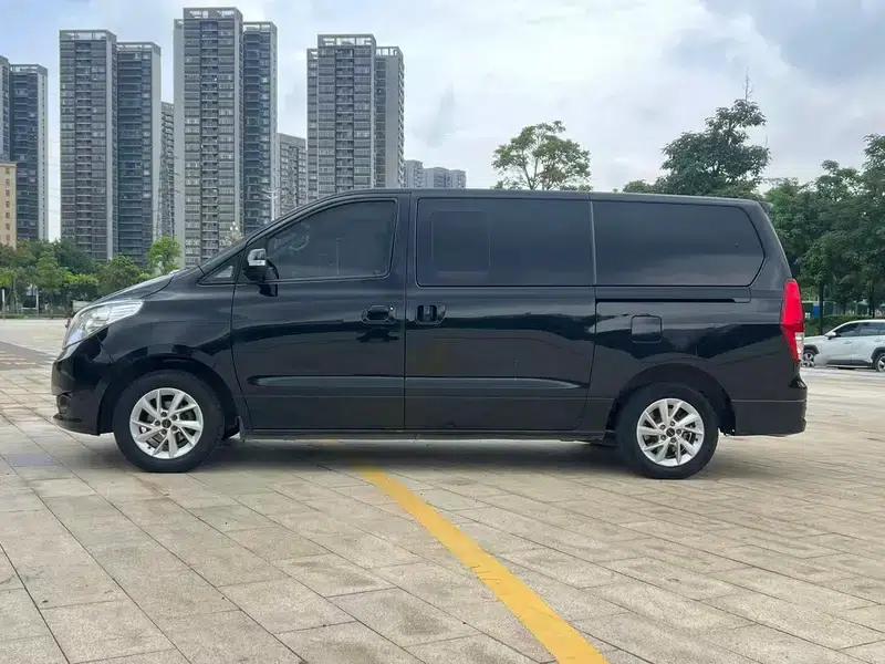 Lingzhi PLUS 2021 Touring Edition 2.0L Manual Deluxe 7-Seater — миниатюра 3