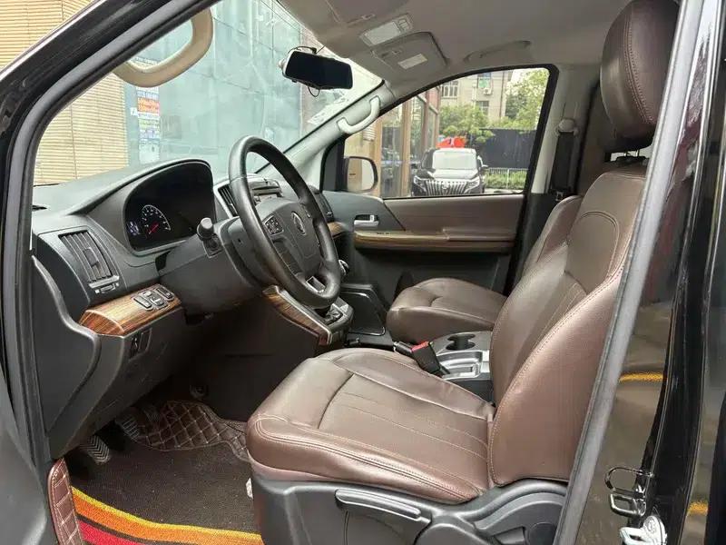 Lingzhi PLUS 2021 2.0L Manual Deluxe 7-Seater — миниатюра 14