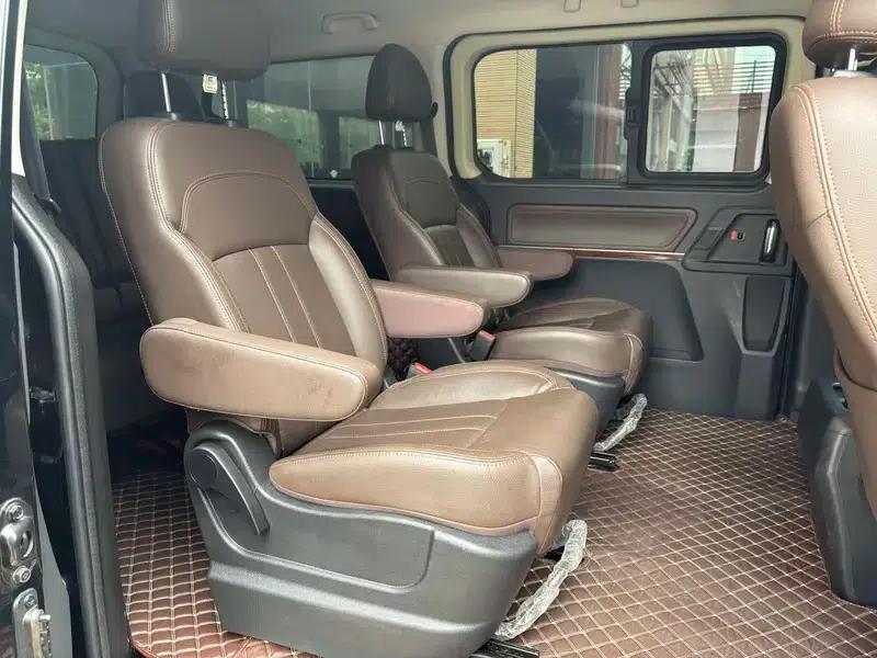 Lingzhi PLUS 2021 2.0L Manual Deluxe 7-Seater — миниатюра 15