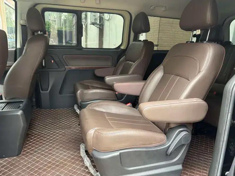 Lingzhi PLUS 2021 2.0L Manual Deluxe 7-Seater — миниатюра 16