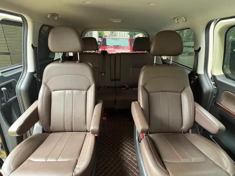 Lingzhi PLUS 2021 2.0L Manual Deluxe 7-Seater — миниатюра 17