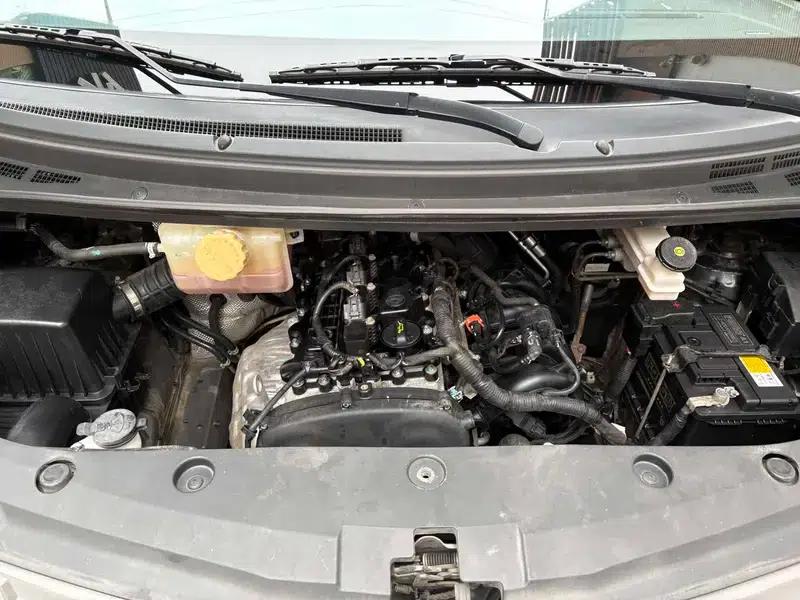 Lingzhi PLUS 2021 2.0L Manual Deluxe 7-Seater — миниатюра 8