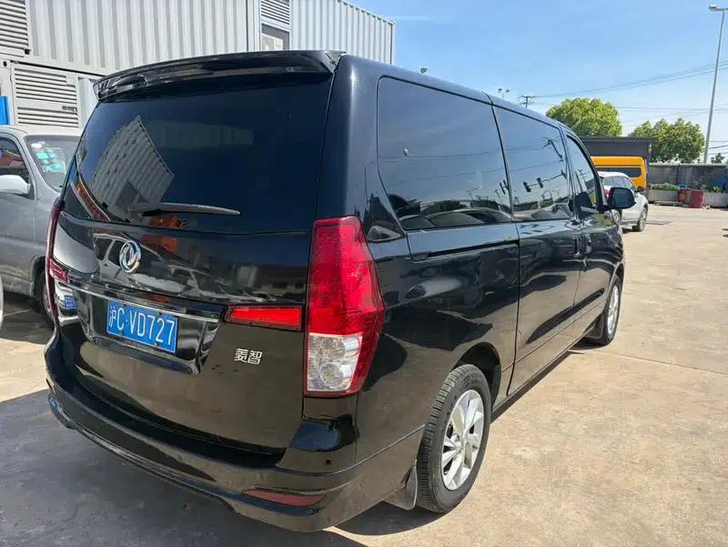 Lingzhi PLUS 2021 2.0L Manual Comfort 7-Seater — миниатюра 6