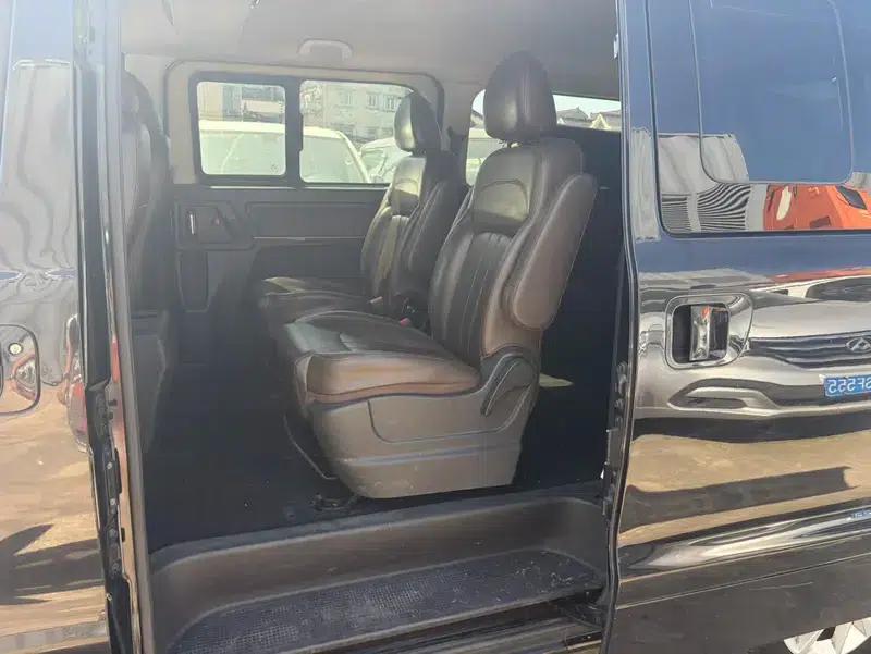 Lingzhi PLUS 2021 2.0L Manual Comfort 7-Seater — миниатюра 10