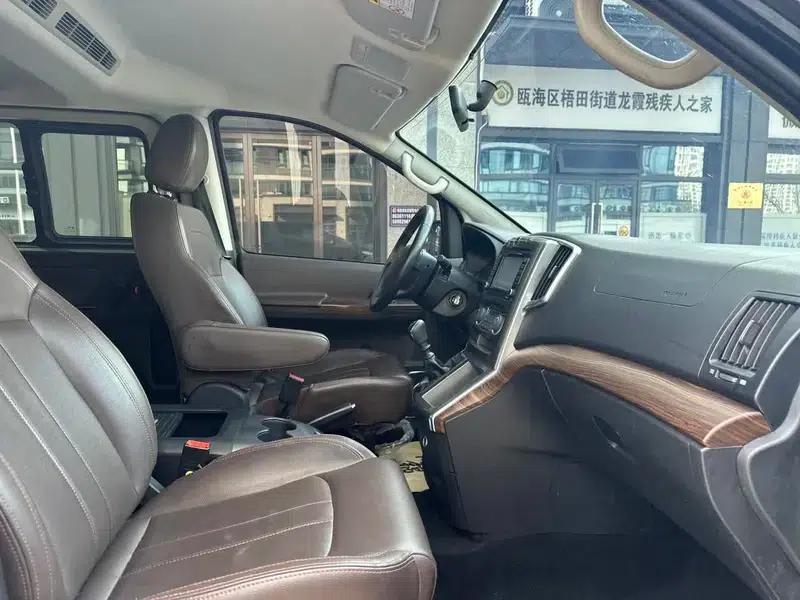 Lingzhi PLUS 2021 Commercial Edition 2.0L Manual Standard 7-Seater — миниатюра 13
