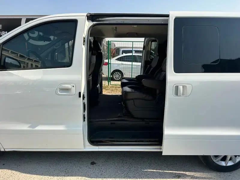 Lingzhi PLUS 2021 2.0L Manual Deluxe 7-Seater — миниатюра 15