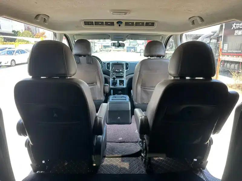 Lingzhi PLUS 2021 2.0L Manual Deluxe 7-Seater — миниатюра 7