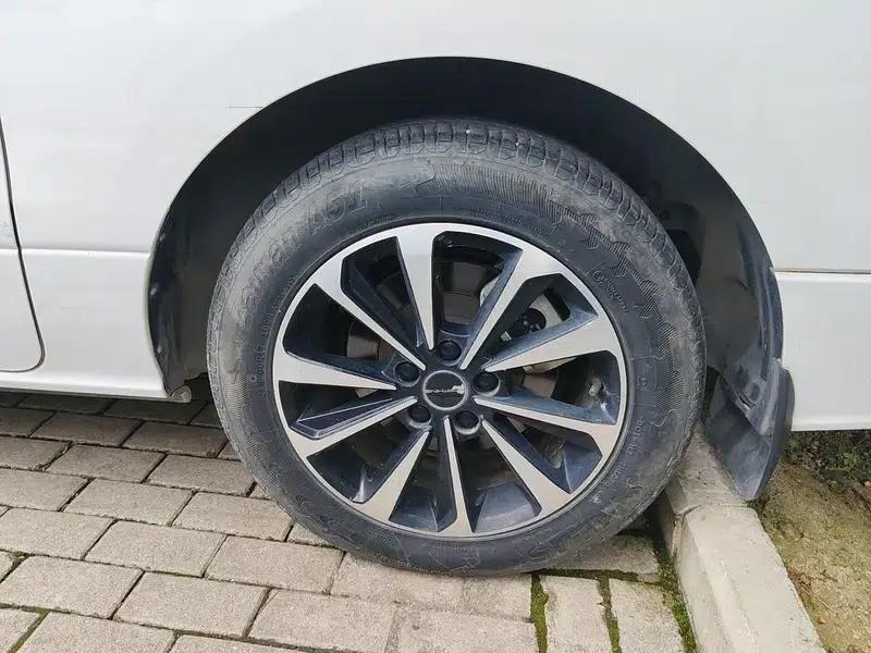 Fengxing M7 2022 Leading Edition 2.0T Automatic Marquis Version — миниатюра 20