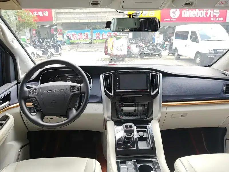 Fengxing M7 2022 Leading Edition 2.0T Automatic Marquis Version — миниатюра 10