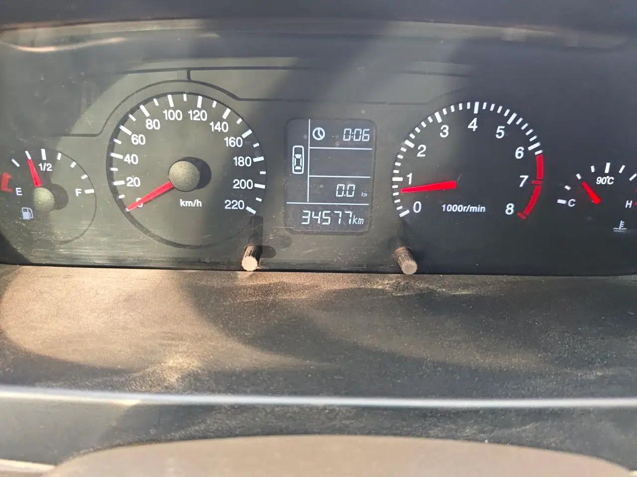 Chery Fengyun 2 2010 Hatchback 1.5L Ambition Model — миниатюра 12
