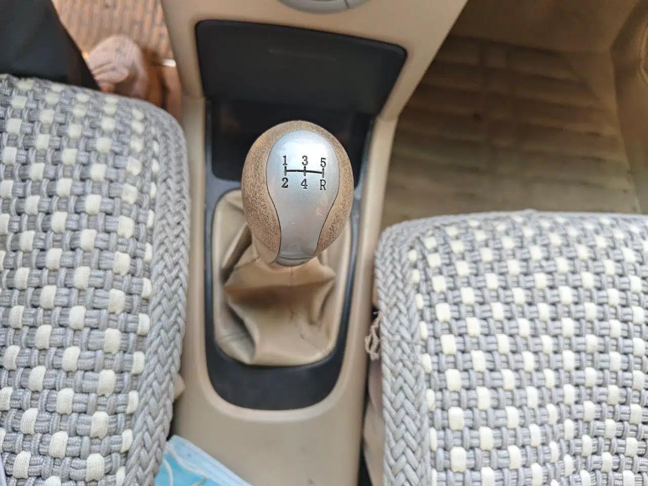 Chery Fengyun 2 2010 Hatchback 1.5L Ambition Model — миниатюра 14