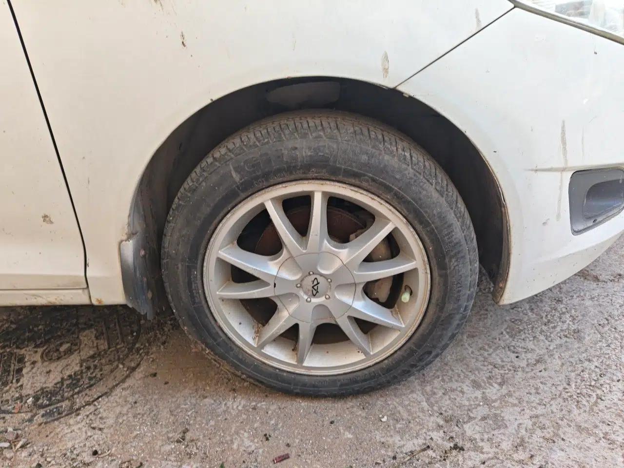 Chery Fengyun 2 2010 Hatchback 1.5L Ambition Model — миниатюра 8