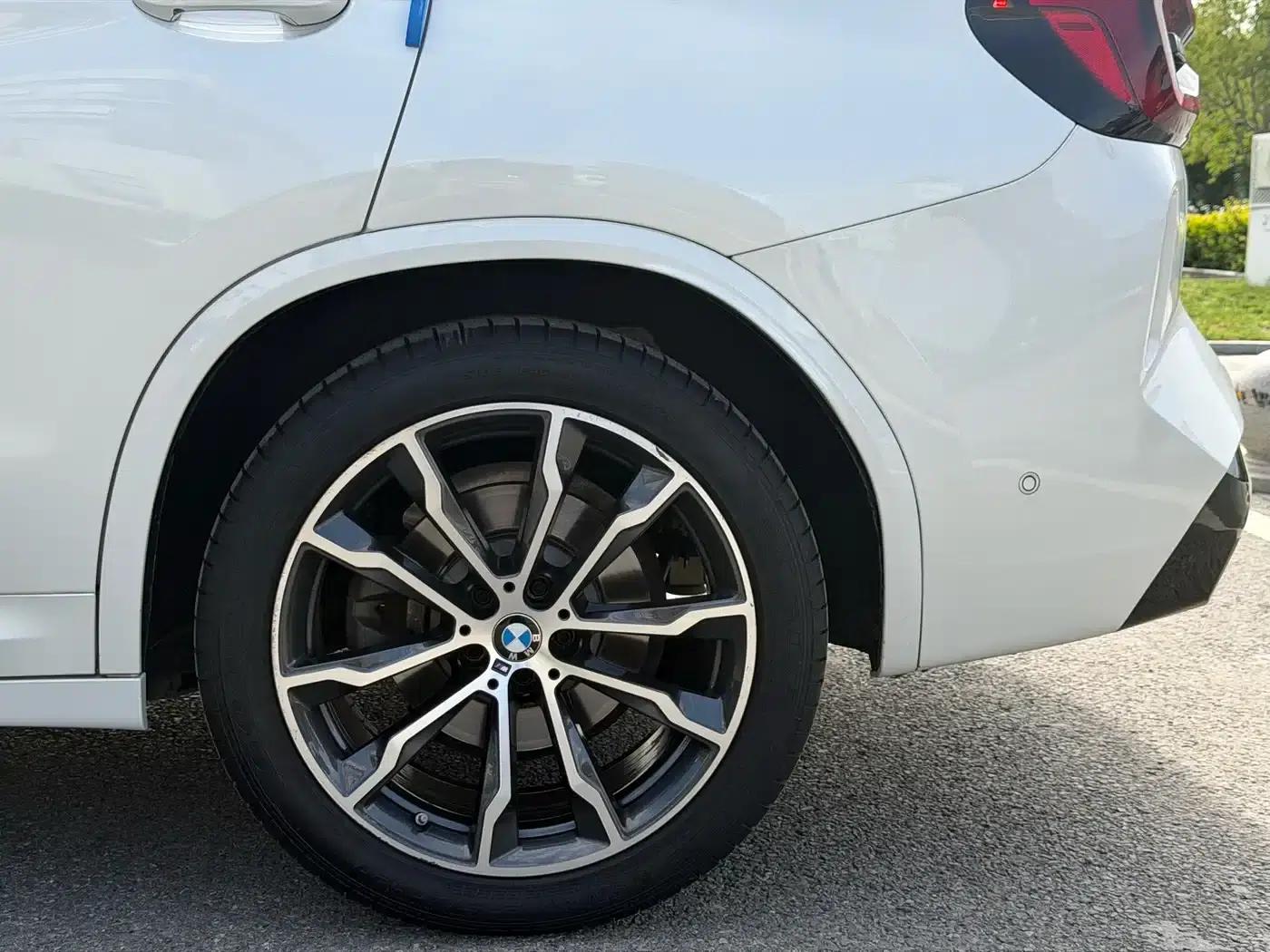 BMW X3 2022 xDrive30i Leading Edition M Sport Package — миниатюра 17