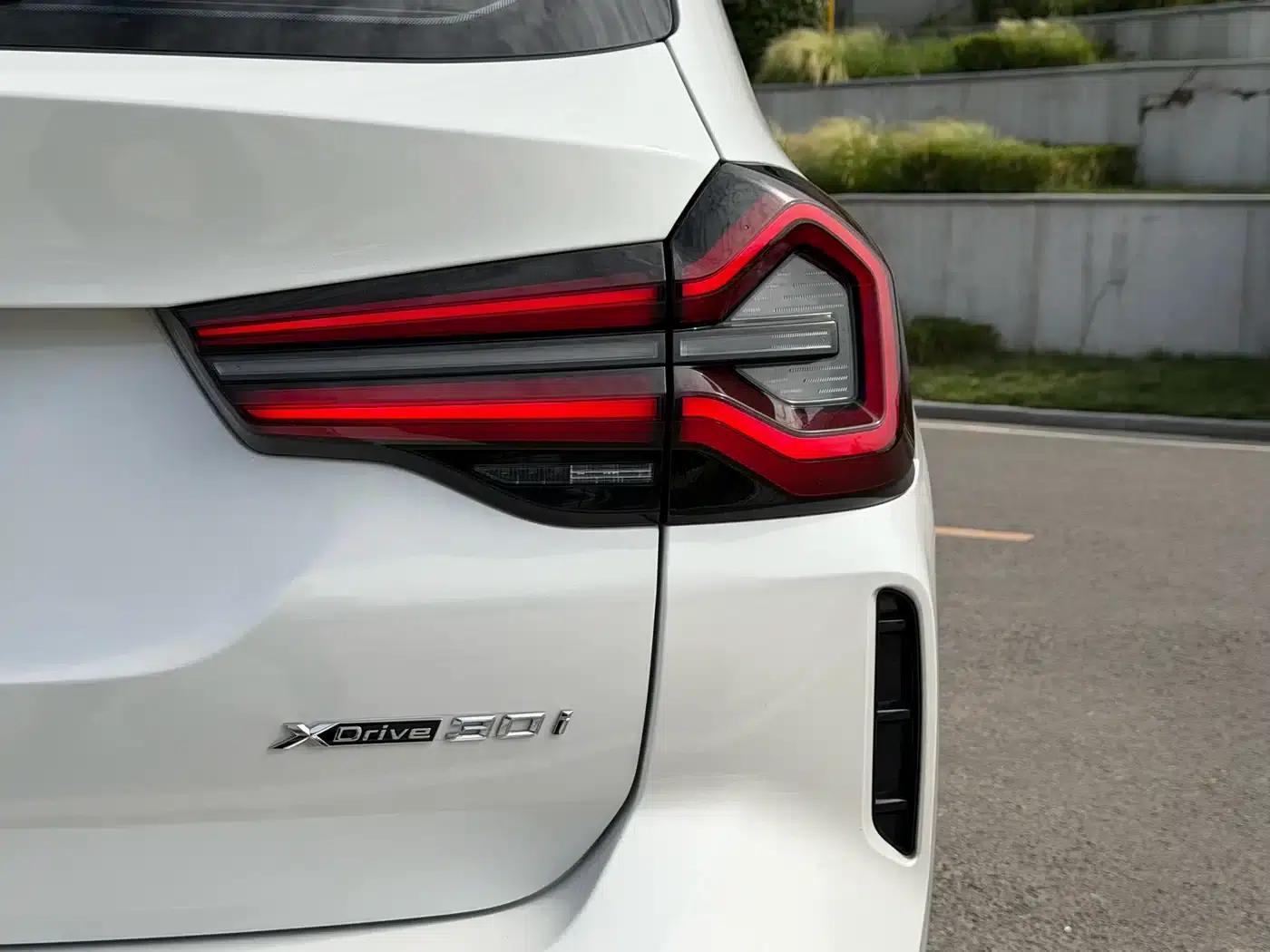 BMW X3 2022 xDrive30i Leading Edition M Sport Package — миниатюра 18