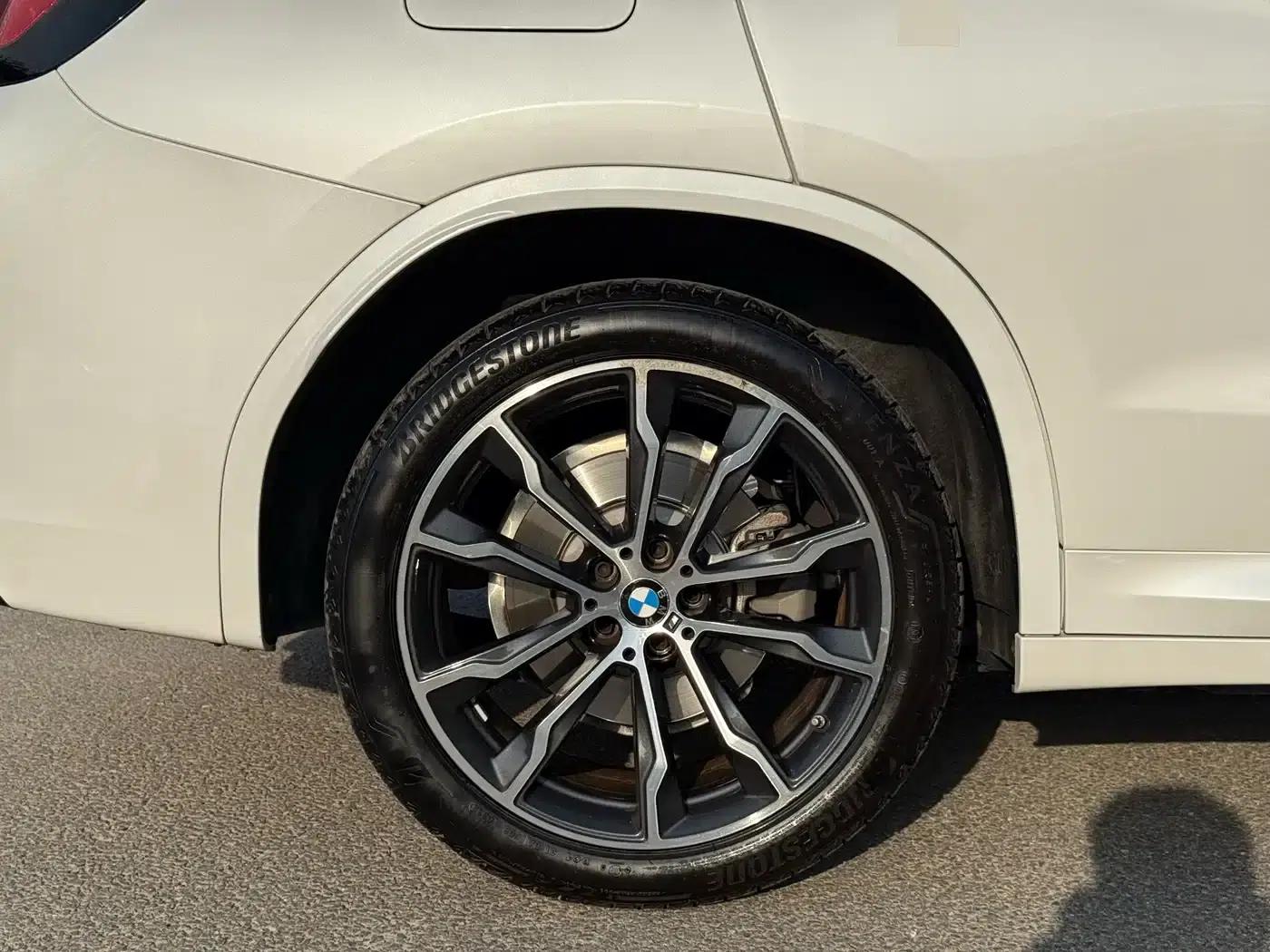 BMW X3 2022 xDrive30i Leading Edition M Sport Package — миниатюра 11