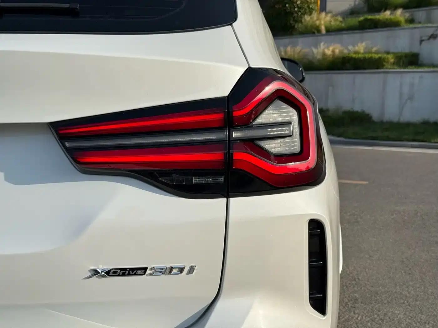 BMW X3 2022 xDrive30i Leading Edition M Sport Package — миниатюра 10