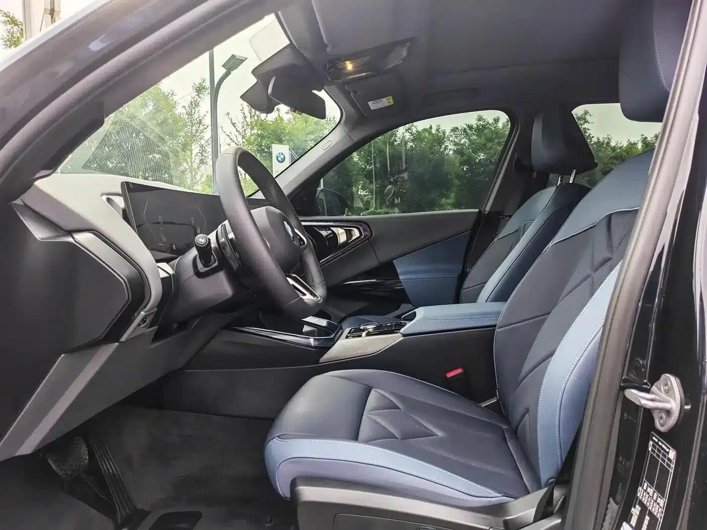 BMW X3 2025 xDrive30L Leading Edition M Sport Package — миниатюра 11