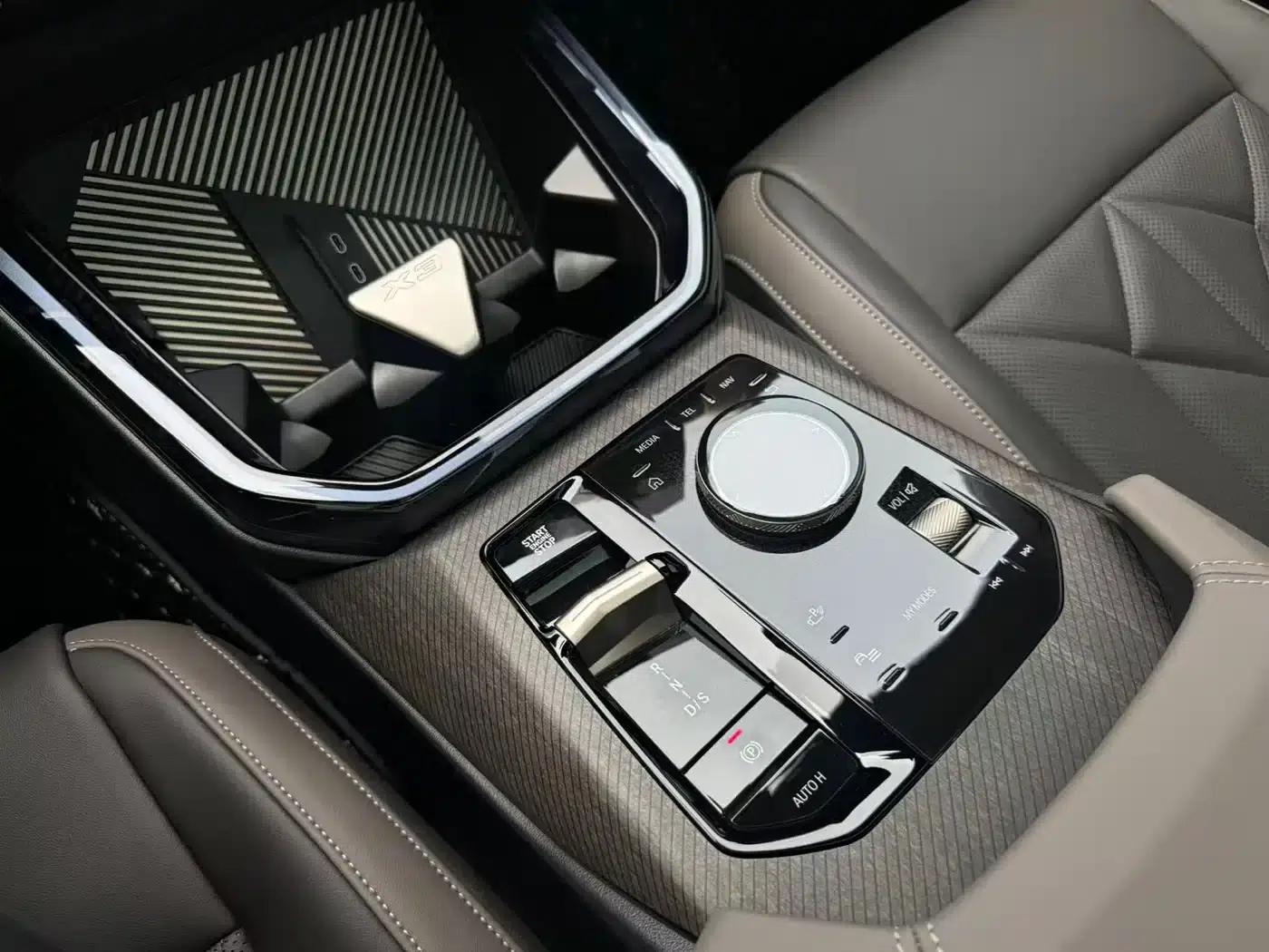 BMW X3 2025 xDrive30L Leading Edition M Sport Package — миниатюра 15