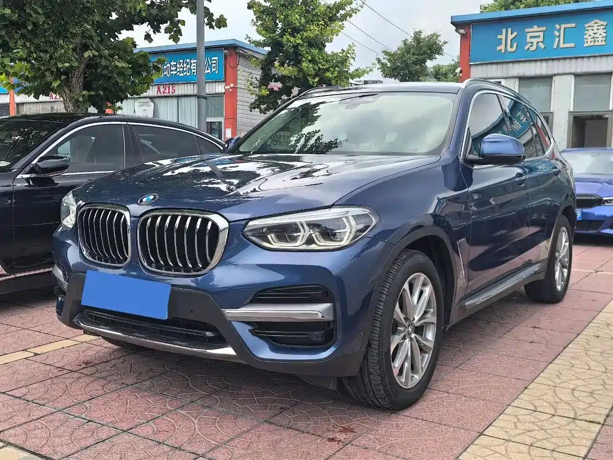 BMW X3 2021 xDrive25i Luxury Package — миниатюра 1