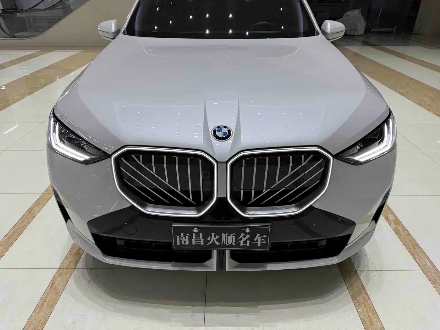 BMW X3 2025 xDrive30L Leading Edition M Sport Package — миниатюра 3
