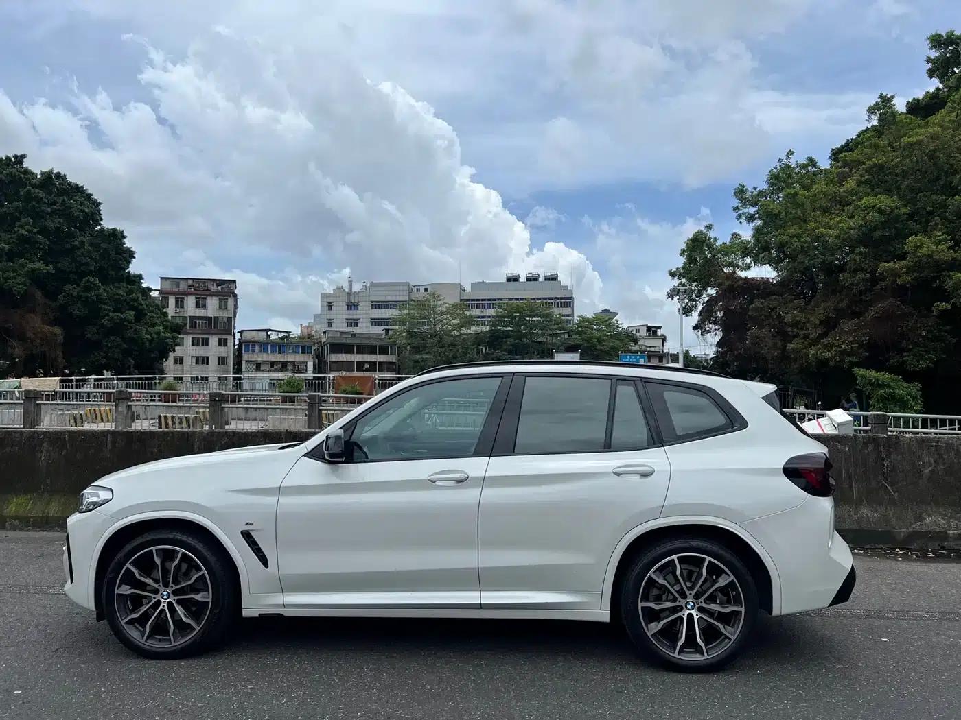 BMW X3 2022 xDrive30i Leading Edition M Sport Package — миниатюра 20