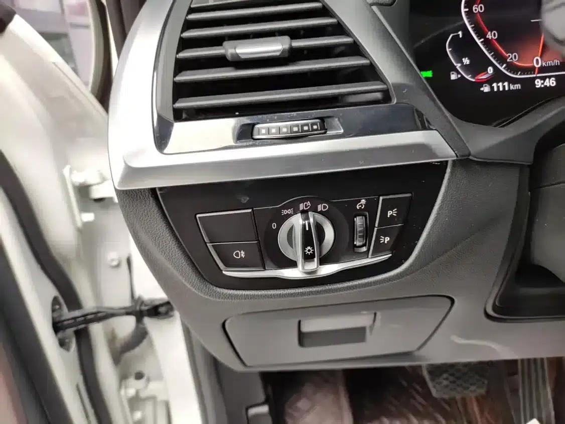BMW X3 2021 xDrive28i M Sport Package — миниатюра 13