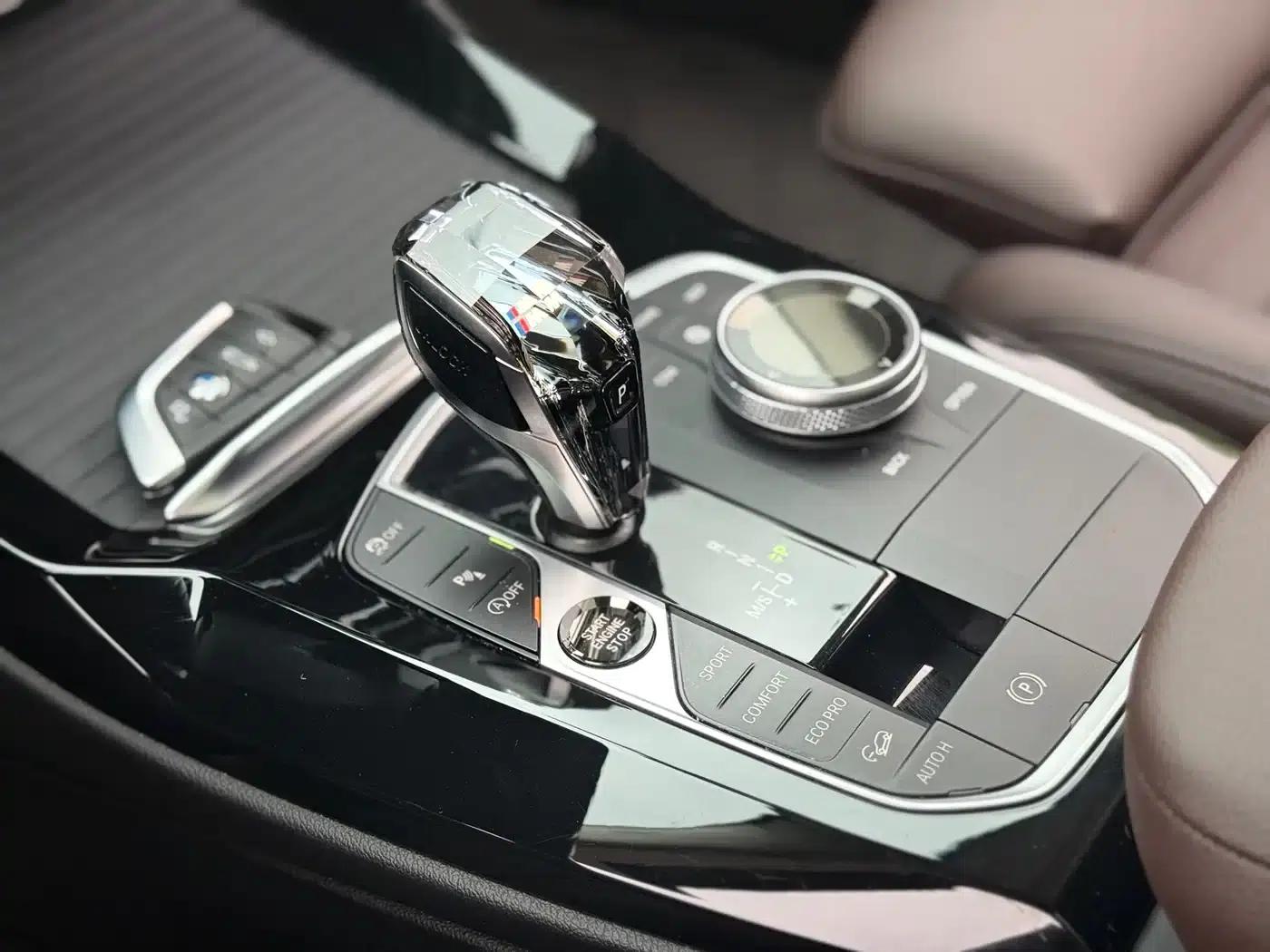 2022 BMW X3 xDrive25i M Sport Package — миниатюра 25