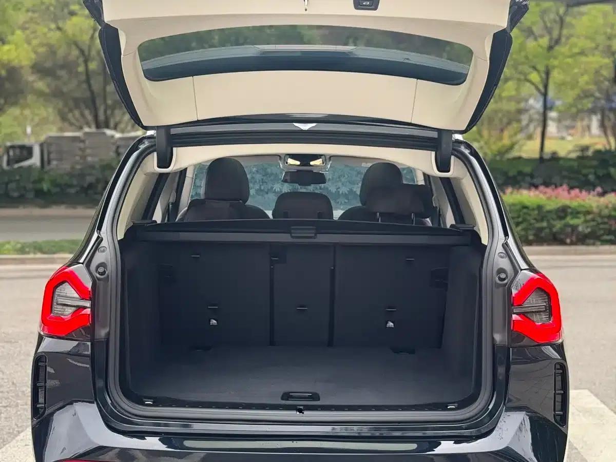 2022 BMW X3 xDrive25i M Sport Package — миниатюра 27