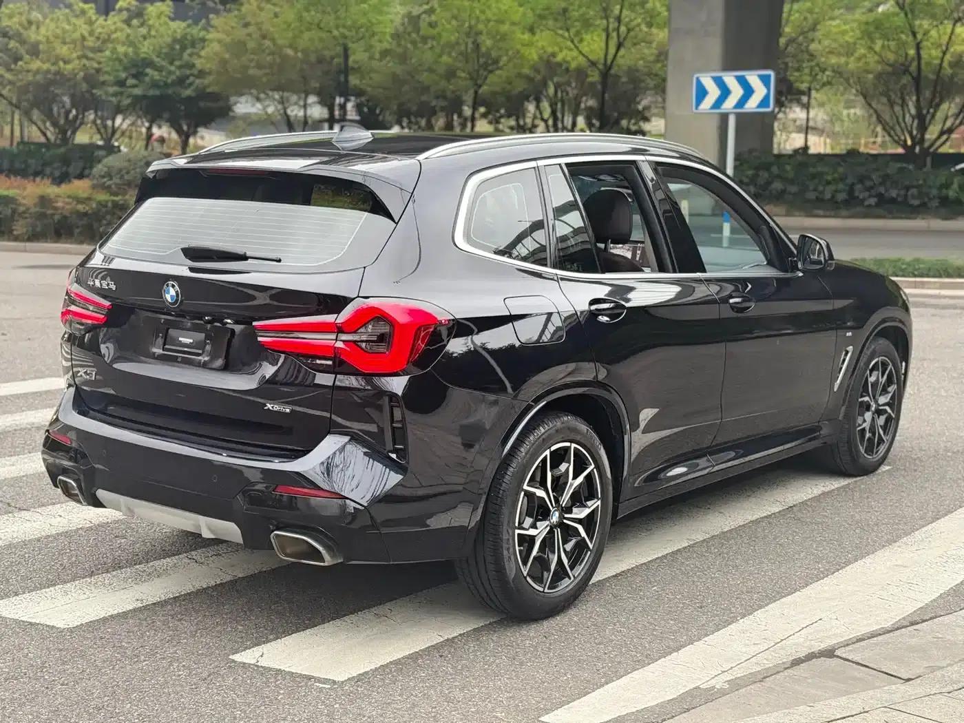 2022 BMW X3 xDrive25i M Sport Package — миниатюра 4