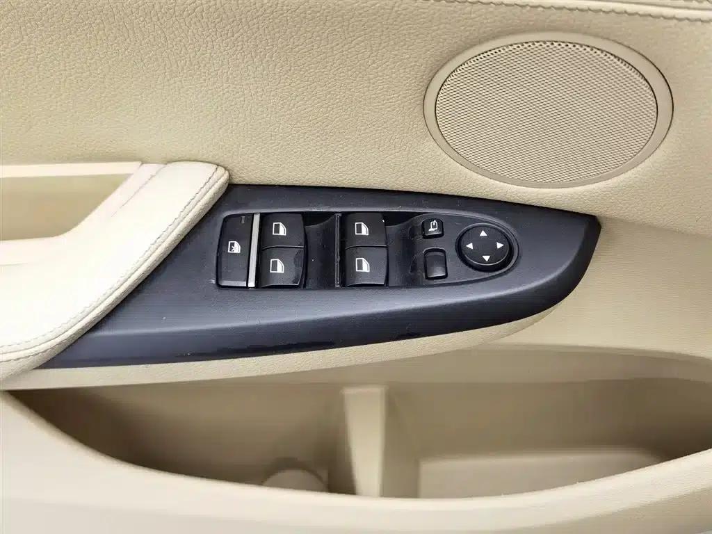 BMW X3 (Imported) 2011 xDrive35i Luxury — миниатюра 9