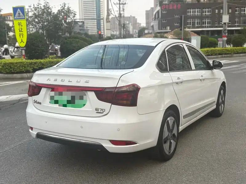 Dongfeng Fengshen E70 2022 500 Super Enjoy Edition — миниатюра 6