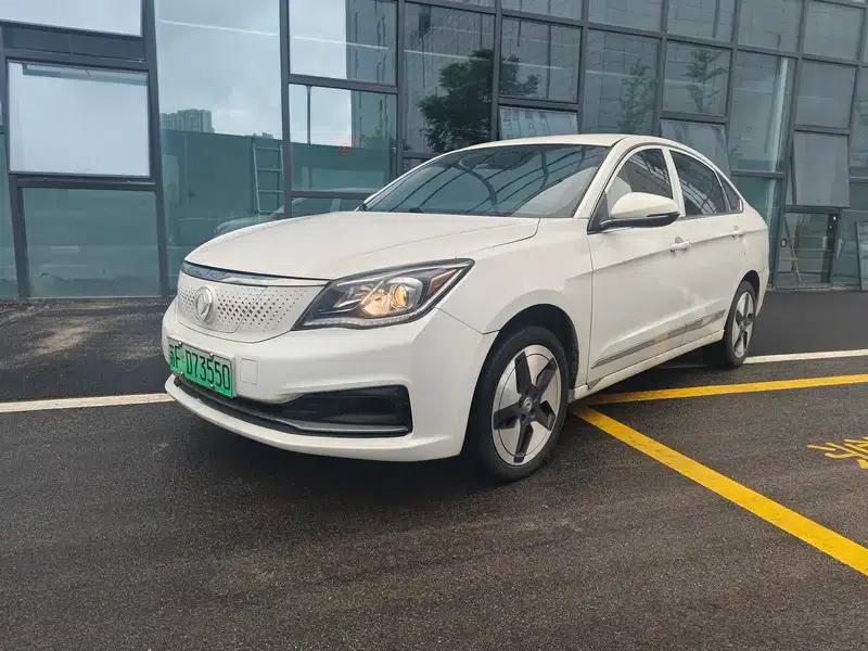Dongfeng Fengshen E70 2022 500 Super Enjoy Edition — миниатюра 1