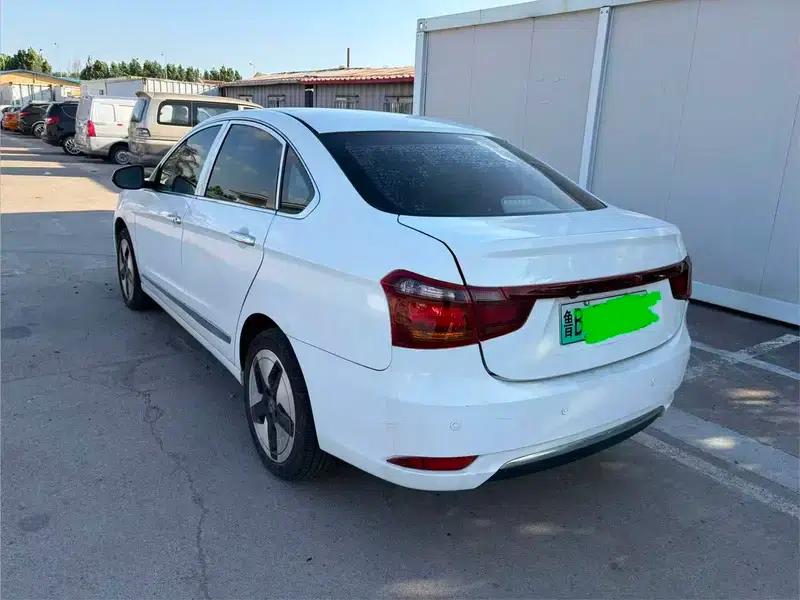 Dongfeng Fengshen E70 2021 Facelift 500 Super Enjoy Edition — миниатюра 4