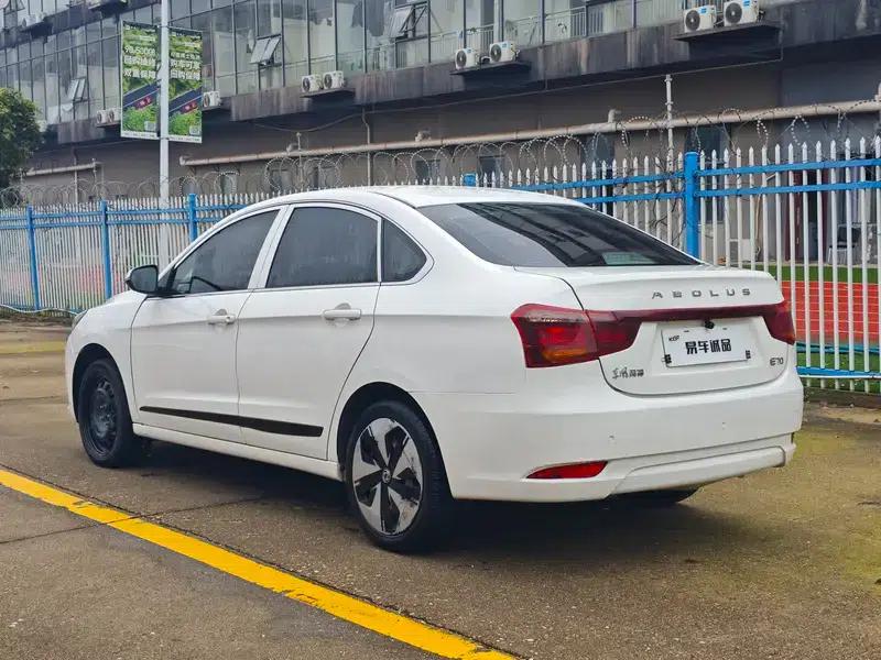 Dongfeng Fengshen E70 2022 500 Super Enjoy Edition 110kW — миниатюра 5