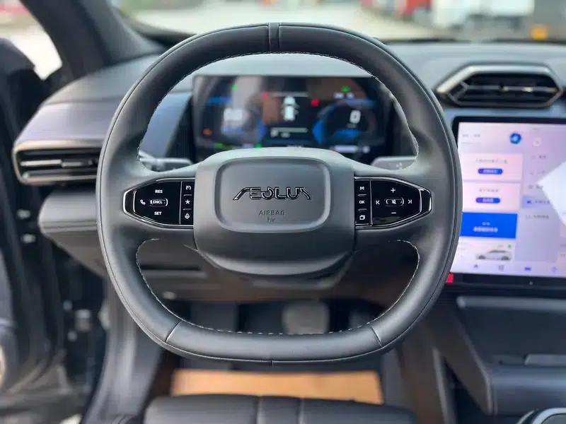 Dongfeng L7 PHEV 2025 Model, 110km Long Range Comfort Edition — миниатюра 13