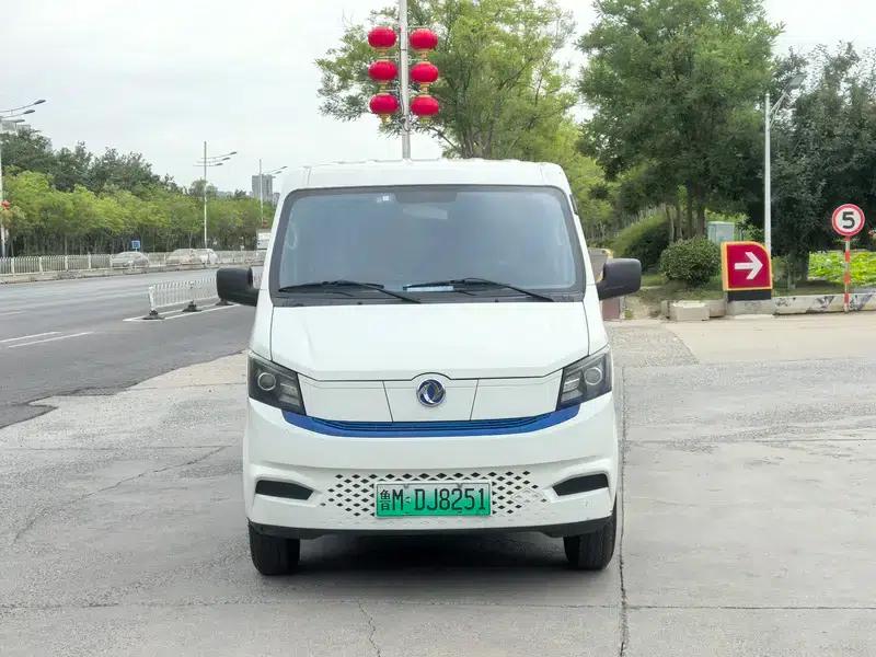 2024 Yufeng EM27 Front-wheel drive 2-seater pure electric factory customized version — миниатюра 2