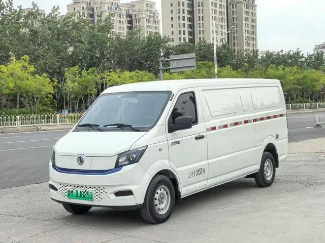 2024 Yufeng EM27 Front-wheel drive 2-seater pure electric factory customized version