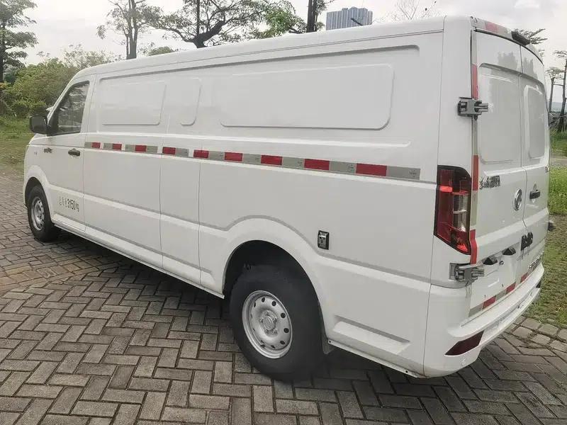 Yufeng EM27 2024 Model, Rear-wheel Drive, 2-seater, Pure Electric, Factory Customized Edition — миниатюра 5